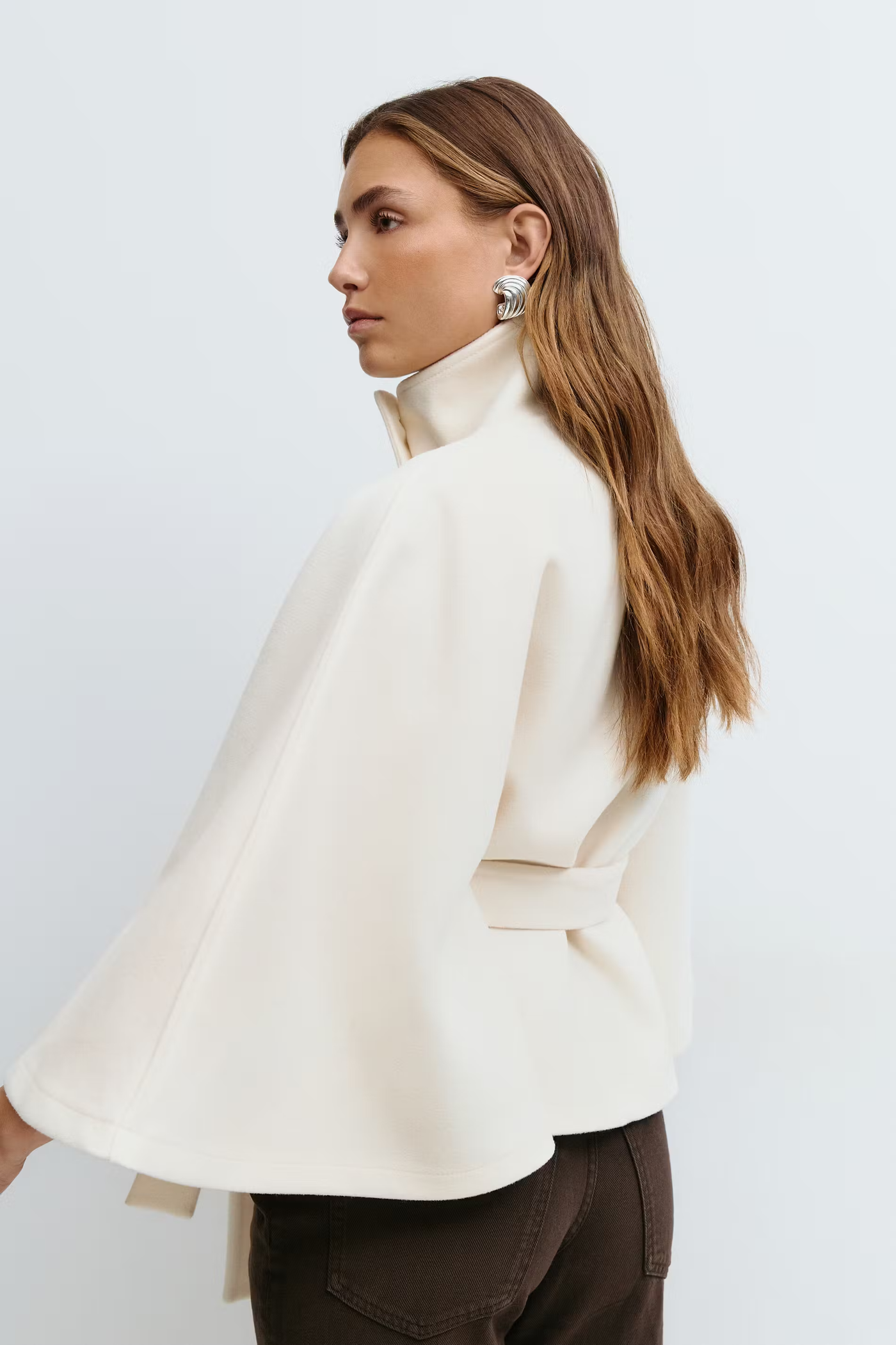 Diané™ | Manteau Élégant pour Femme avec Ceinture & Col Haut