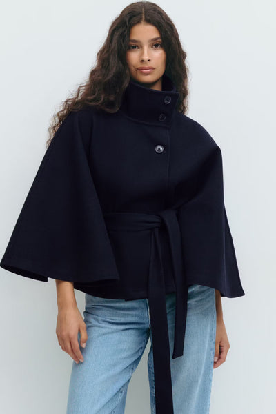 Diané™ | Manteau Élégant pour Femme avec Ceinture & Col Haut
