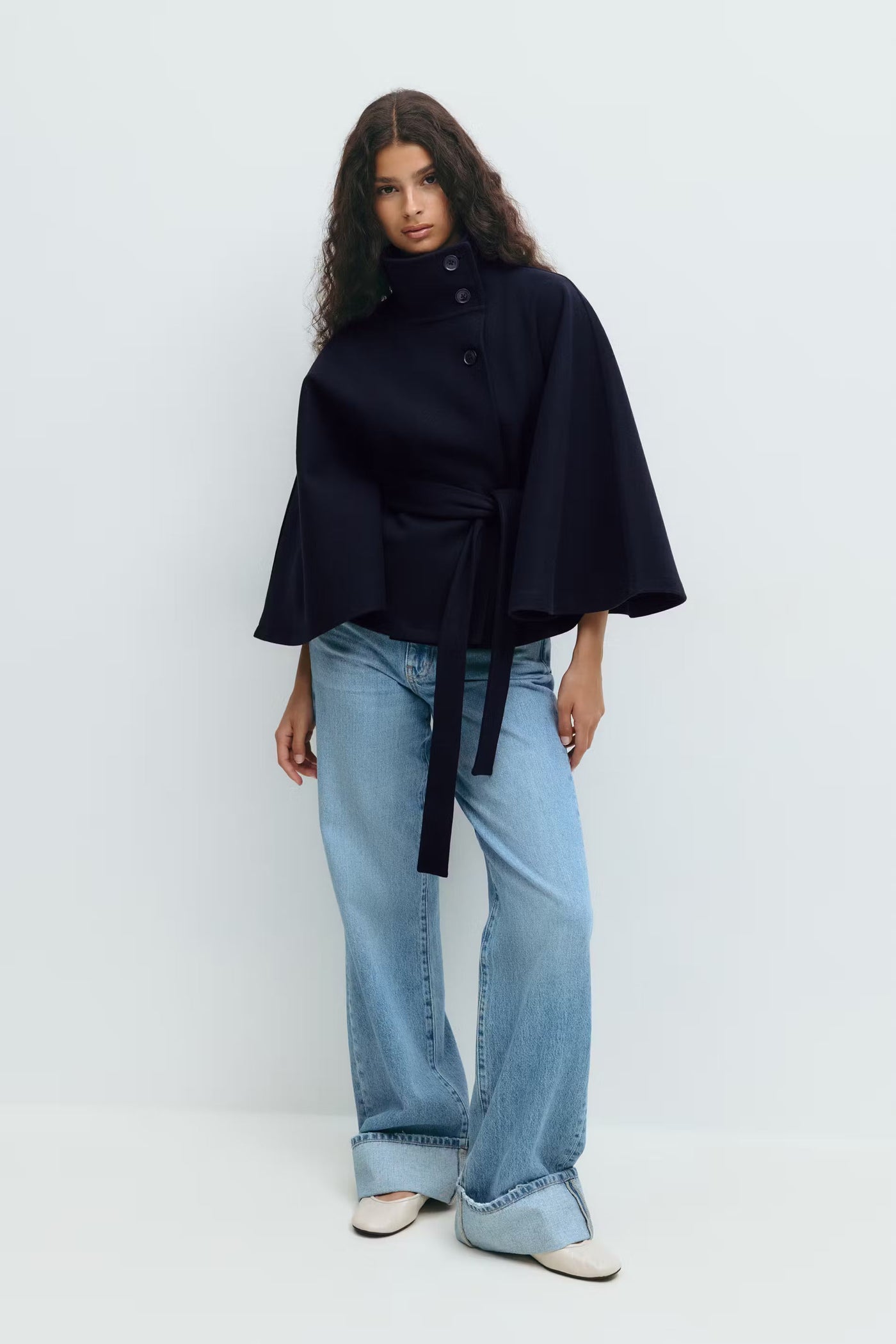 Diané™ | Manteau Élégant pour Femme avec Ceinture & Col Haut
