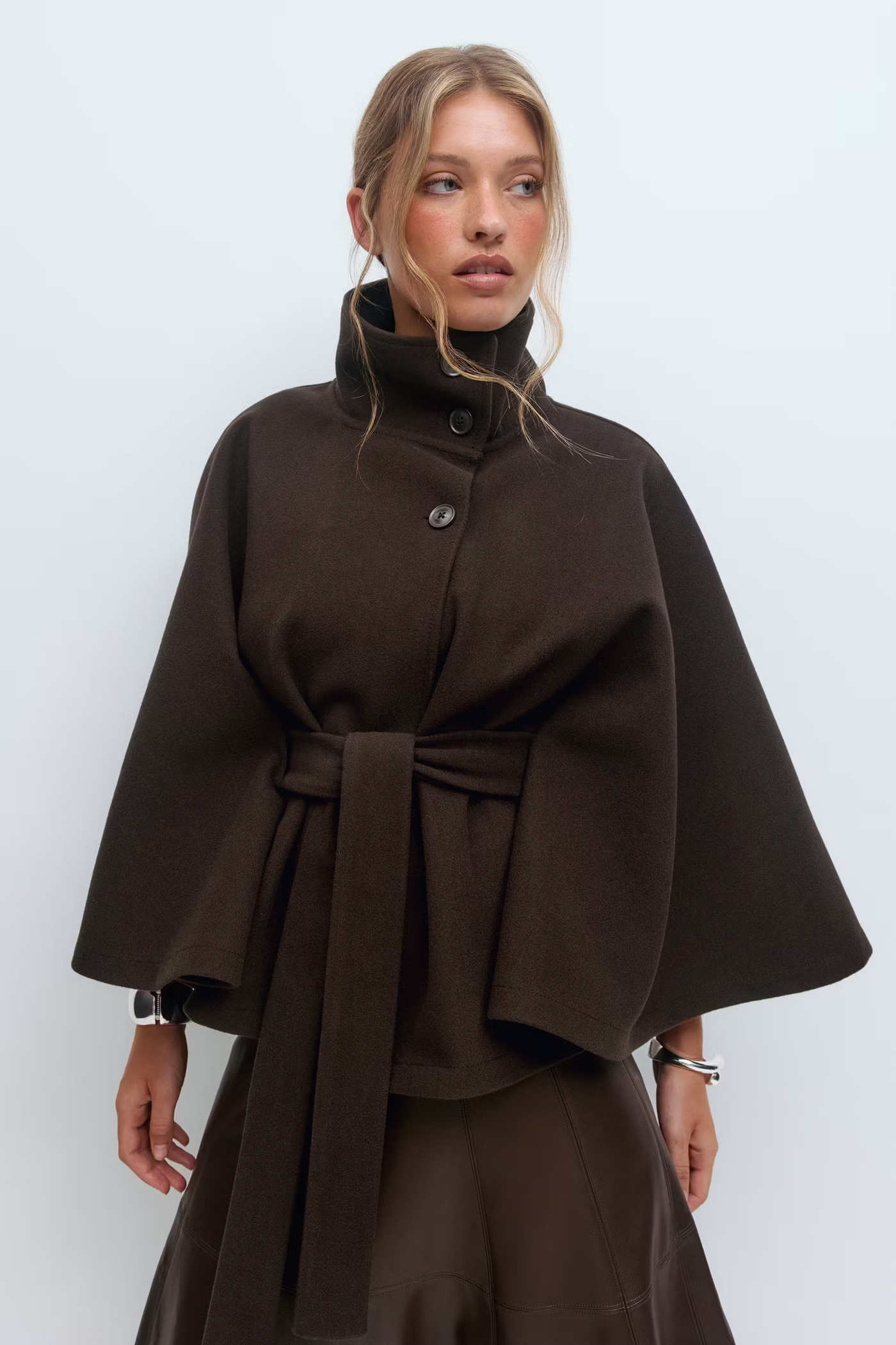 Diané™ | Manteau Élégant pour Femme avec Ceinture & Col Haut