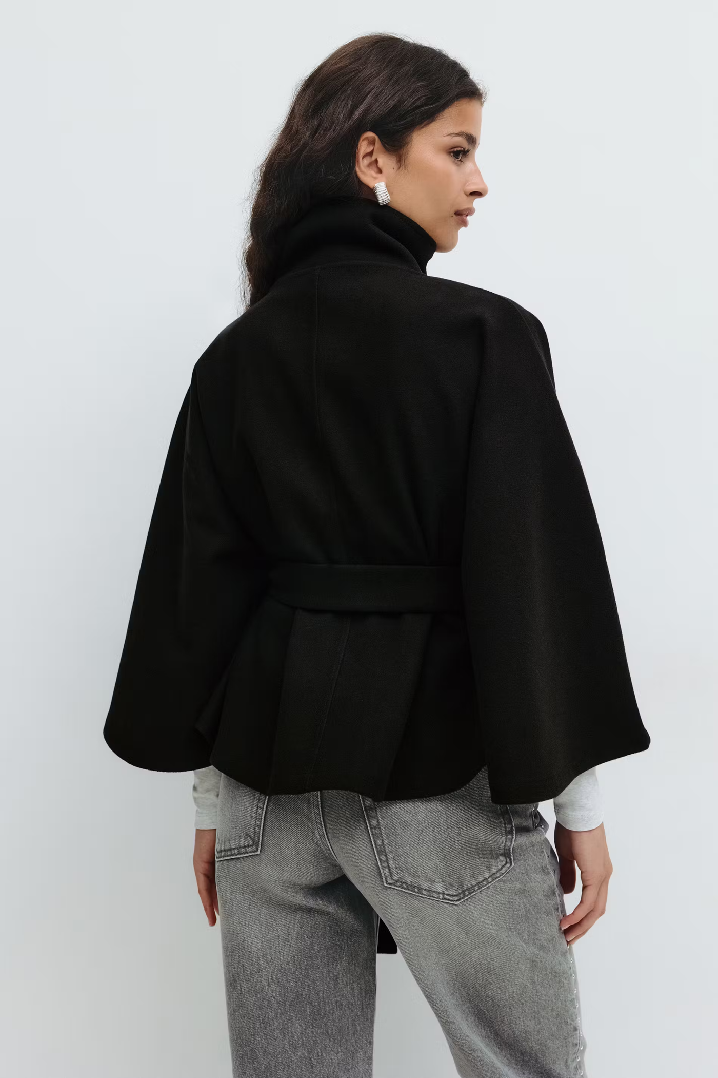 Diané™ | Manteau Élégant pour Femme avec Ceinture & Col Haut
